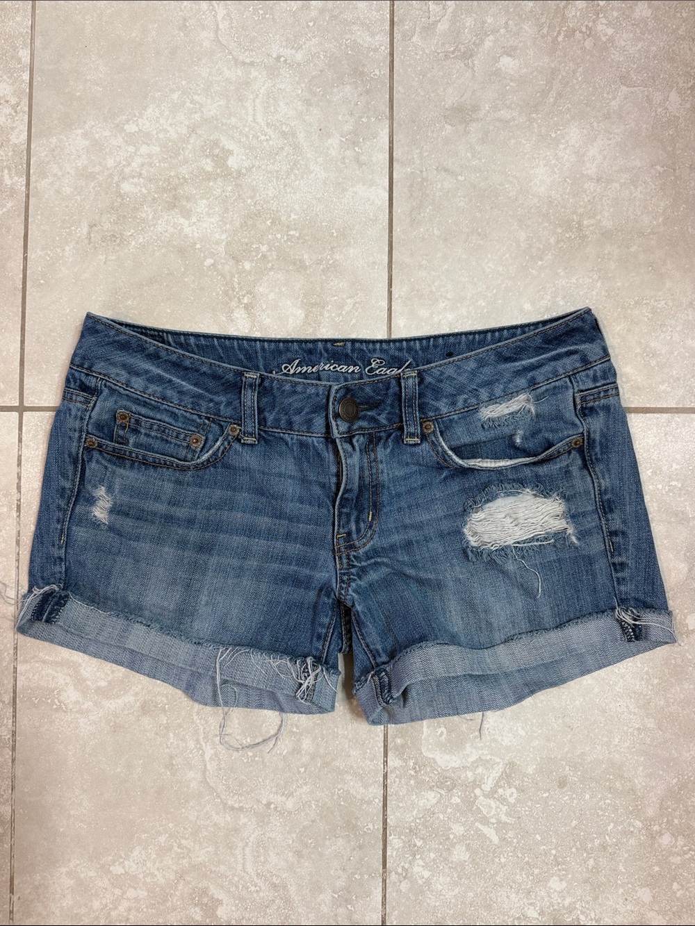 Vintage Y2K American Eagle Outfitters Women's Distressed Denim Shorts - Blue